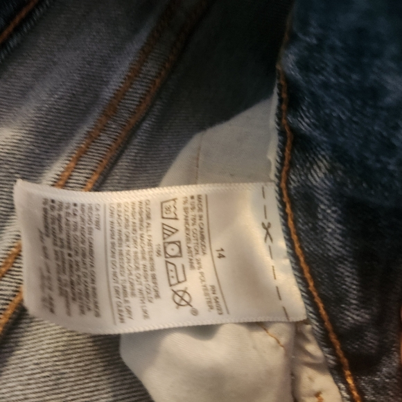Size 14 jean shorts Old navy - Picture 2 of 3